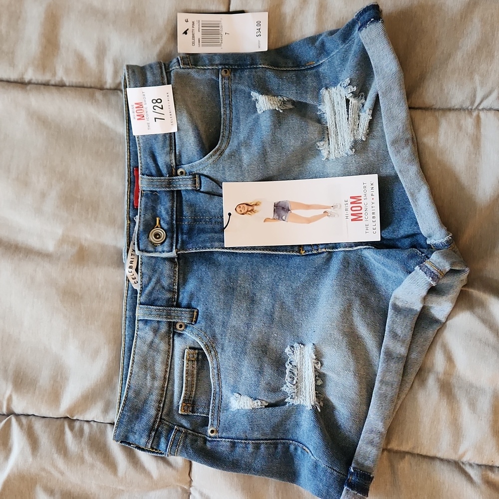 Womens shorts size 7